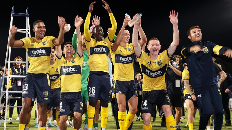 Soi kèo bóng đá Central Coast Mariners vs Adelaide United